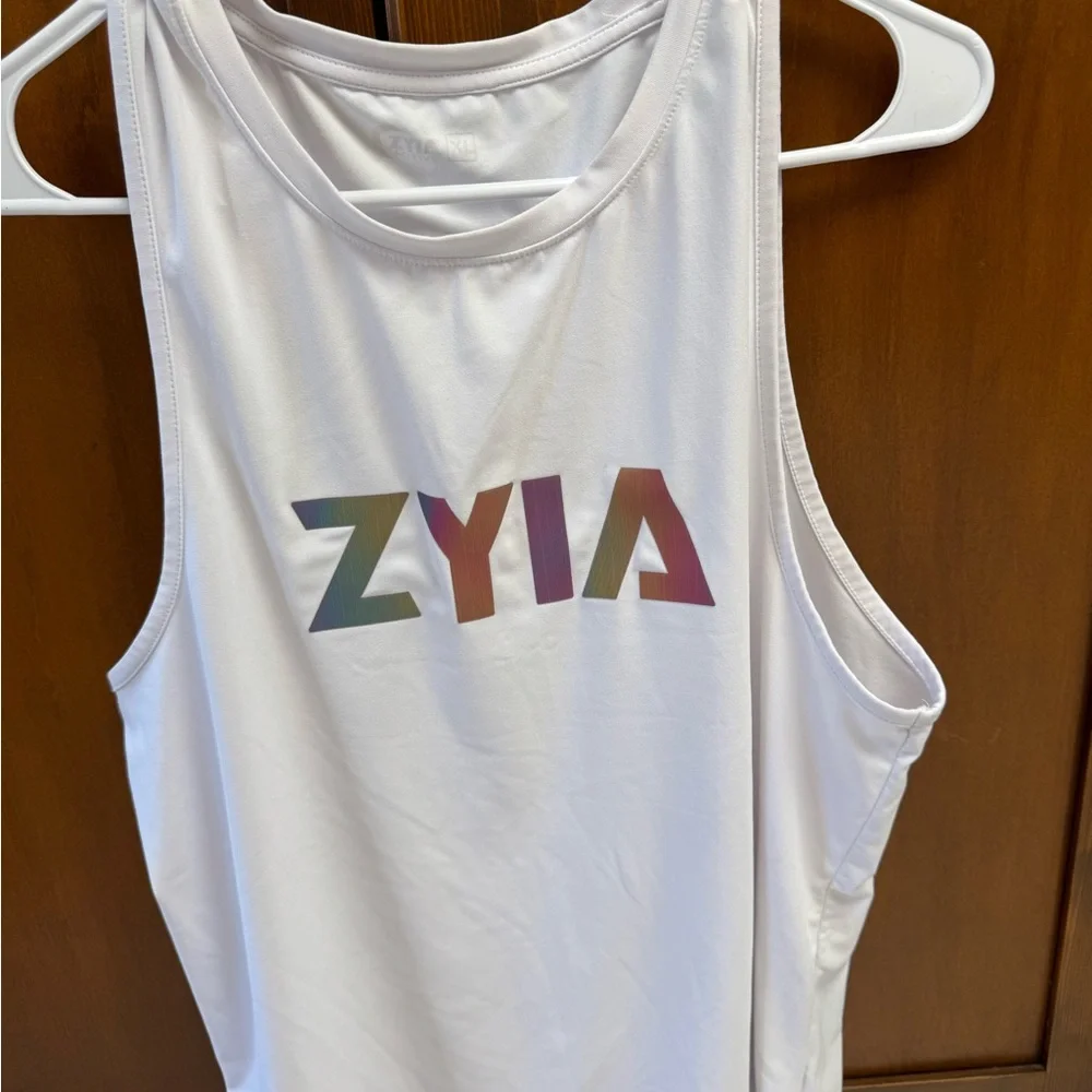 ZYIA ACTIVE workout tank top XL poly spandex white rainbow logo - Picture 5 of 6